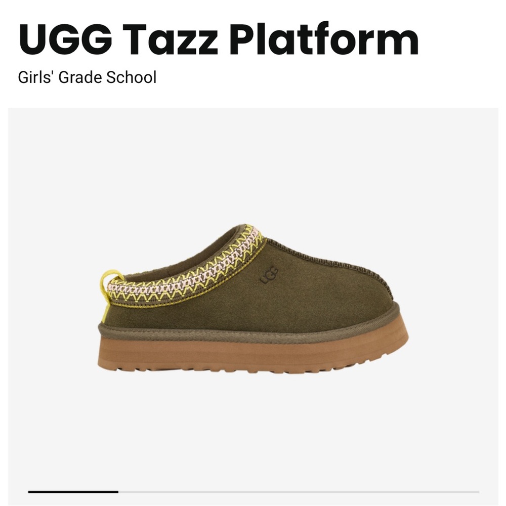 UGG Tazz Platform slippers size 6 in youth, sister size 8 in women’s NWT